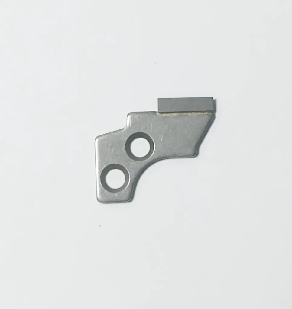 Couteau inférieur pour Surjeteuse (copie)